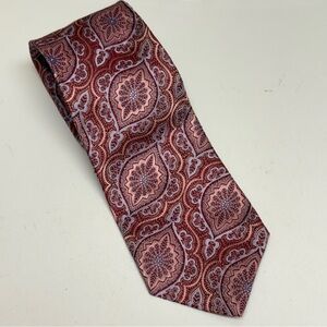Classic Paisley Silk Tie in Red and‎ Purple